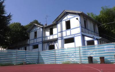Berazubi estadioko obren azken fasean, bulegoen  egokitze lanekin hasi dira