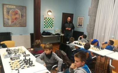 Xake ikastaroak eskainiko ditu Xaputarrak taldeak