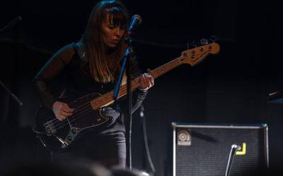 Rock-and-roll gaua, Capsula eta Los Vinagres taldeen eskutik