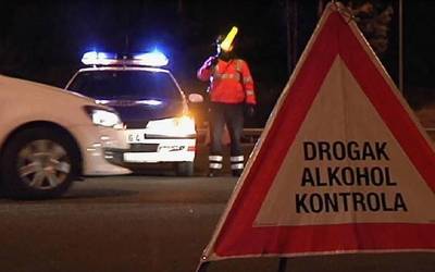 Ertzaintzak Derion topatu du Bilboko alkoholemia-kontrol batean ihes egindako gidaria