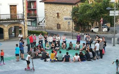 Atxondon AHTren obrak hastear direla, polemika piztu da udalbatzarrean