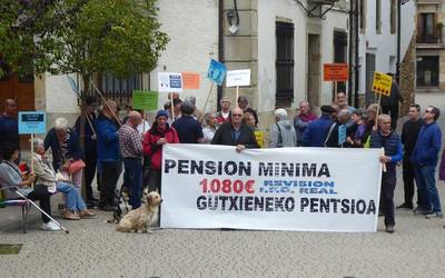 Pentsio publikoez udaletan