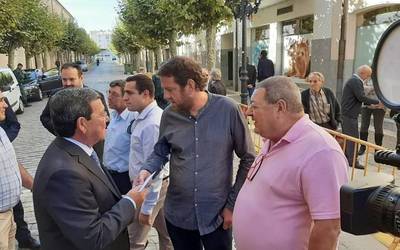 Trebiñarren borondatea defendatzeko eskatu diote alkateek Burgosko presidenteari