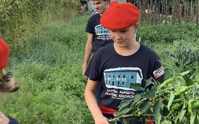 Donien atxagaz abiatu dituzte San Migel jaiak Iurretan