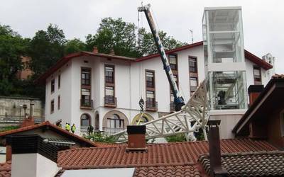 Asteartetik martxan dago San Joseko igogailua