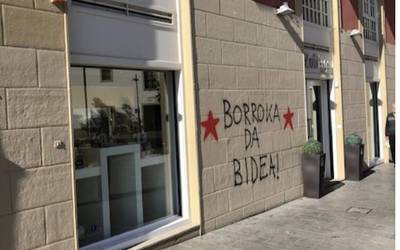 2019an 2.666 metro koadro pareta garbitu ditu Udalak pintaketak ezabatzeko