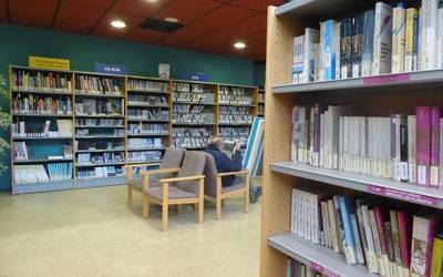 Euskarazko tertulia literarioak, Altsasuko liburutegian