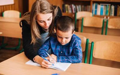 Eskola-laguntza emateko lan-eskaintza egin du Mendialdeko Gizarte Zerbitzuen Mankomunitateak