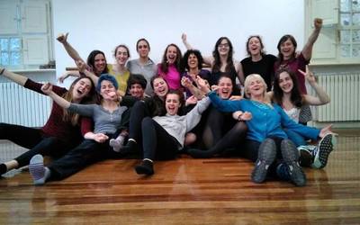 Autodefentsa tailerrean izena emateko deialdia egin du Baztango Talde Feministak