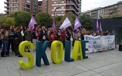 Zazpi sindikatuk eman diete babesa Skolae-ko lekukoei