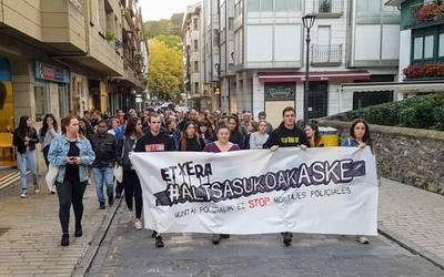 Altsasuko gazteen askatasuna eskatu dute gaur Zumaian