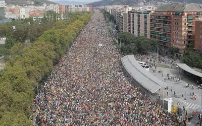 Procés-aren aurkako epaiari erantzunez plazaratutako manifestuarekin bat egin dute Goienako langileek