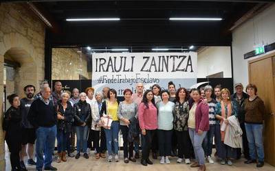 Emakume migranteen bizi baldintzak hobetzera eta zaintza sistema aldatzera dator Irauli Zaintza plataforma