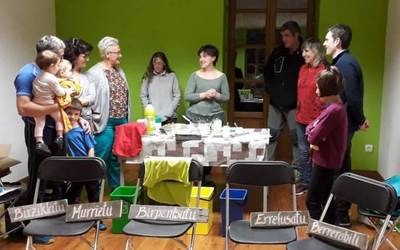 'Dakienak ez dakienari erakutsiz' aritu dira Areson