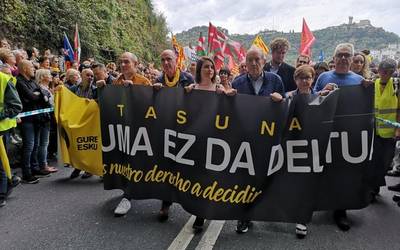 Milaka pertsonak aldarrikatu dute Donostian erreferenduma ez dela delitua