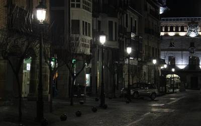 LED teknologira aldatzeko lanek aurrera darraite