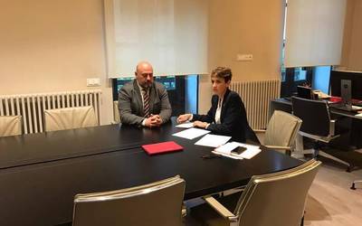 Nafarroako Gobernuak ez dio helegiterik jarriko euskararen dekretuaren aurkako epaiari