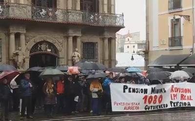 Pentsiodunek Iruñean kontzentratzen jarraituko dute, 1.080 euroko gutxieneko pentsioaren alde