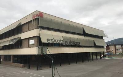 Aldagelak eta hiru ikasgela berri Elorrioko Institutuan
