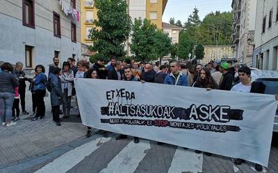 Altsasuko gazteen aldeko manifestaziorako autobusa egongo da Aretxabaletatik