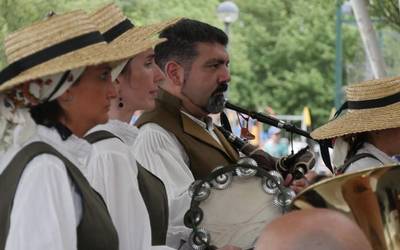 Jaia antolatu ez ezik, Urduñako mendatean hildako musikariak omenduko ditu Galiziar Etxeak bere 50. urteurrenean