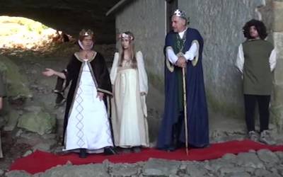 San adriango tunelaren historia antzeztuko du Igandean Urrup antzerki taldeak