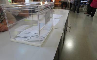 Navarra Sumak bi diputatu lortuko lituzke, eta PSNk, Podemosek eta EH Bilduk bana, urriko CISen arabera