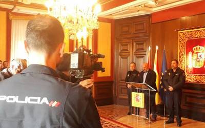 Kataluniarrak jo dituzten poliziei harrera egin die Arrastik