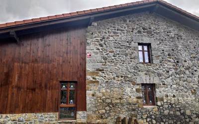Ermualdeko Etxeko taberna-jatetxea urte osoan zehar egongo da zabalik eta tokiko produktu ekologikoak eskainiko ditu