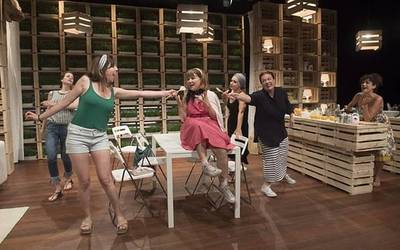 "Komedia politenak dramatik datoz"