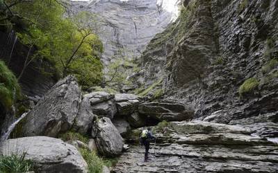 Delikako arroilan bide berde bat egokitzea onartu du Aldundiak