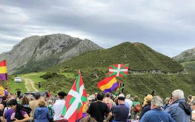 Argi berdea Elon Memoriaren Parkea egiteko proiektuari