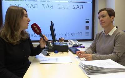 Herritarrak botoa ematen ez ezik, hauteskunde mahaian ere bai