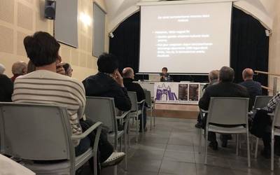 XV. mendeko eresien eta bertsolaritzaren arteko lotura, Ana Ugalderen prismatik