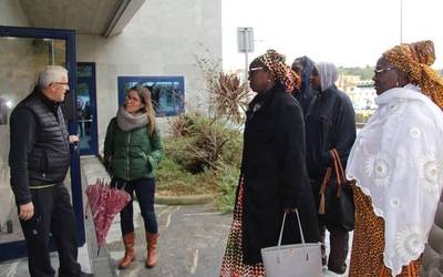 "Beren herria garatzen laguntzeko aukerak badituztela azaldu nahi diegu arrantzale senegaldarrei"