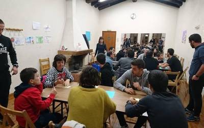Eskolen eraikinaren inguruko lantaldea sortuko da
