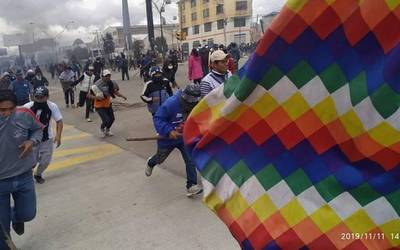 Askapenak Boliviaren alde egitera deitu du
