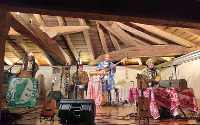 Kilema taldearen emanaldiarekin borobildu dute Folk Ametsetan zikloa