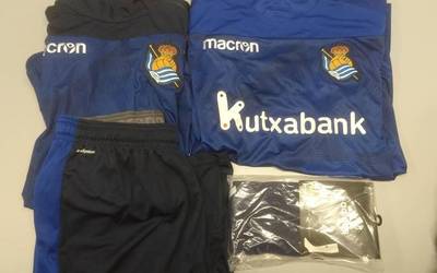 Zumaiakok Realeko arropa sorta zozkatu du bazkideen artean