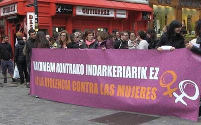 Nafarroan hiru emakume muturreko arriskuan daude indarkeria matxistagatik, eta zortzi arrisku handian