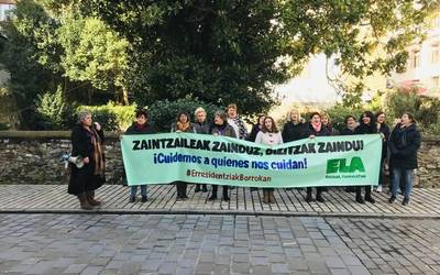 Adinekoen egoitzetako langileen borrokak ez du etenik