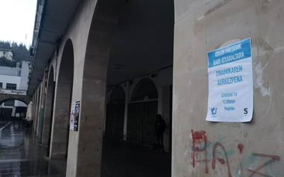 Aretxabaletako Sarek deitutako agerraldia bihar, mojetan