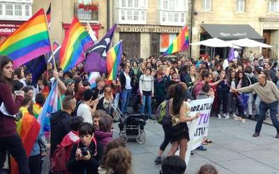 Gasteizko LGTBI+ politiketarako aurrekontuen murrizketa salatu dute