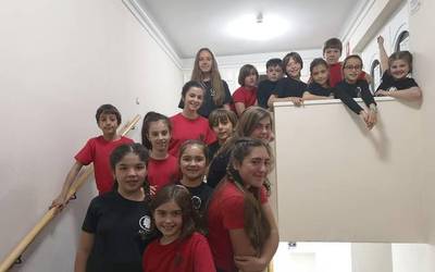 Irungo Ametsa Txiki eta Mendi Ttiki abesbatzek kontzertua eskainiko dute azaroaren 22an Donezteben