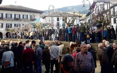 Aziendaren bueltan giro ederra izanen dute gaur Lesakan