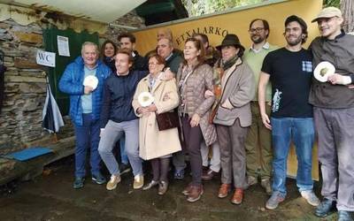Etxalarko Usategietako VIII. gastronomia lehiaketan Arantzako Burladak lortu du urrezko paleta
