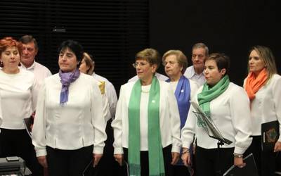 Urduñako Abesbatza Elkarteko zuzendari guztiak omendu dituzte