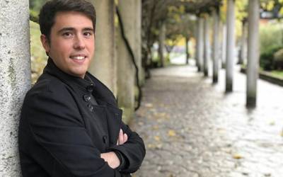 Unai Barrutiabengoa: "Familia bat da Kokoxa antzerki taldea"