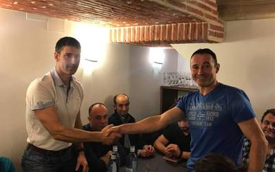 Hitzartu dute desafioa Josean Olaskoaga 'Aizperro'k eta Kepa Peñagarikanok