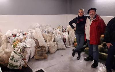 Patata Operazioak 1.200 kilo elikagai jaso zituen